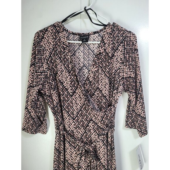 EN FOCUS STUDIO Women's SZ 12 Faux Wrap Dress 3/4 Sleeve NWT Geometric Print - Picture 3 of 9